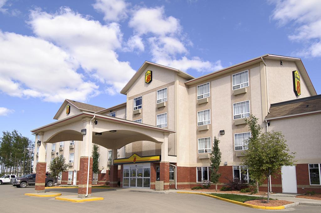 Hotel Super 8 By Wyndham High Level Ab Exteriér fotografie